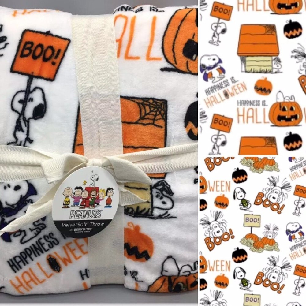 Peanuts Berkshire Halloween Throw Blanket VelvetSoft Great Pumpkin Patch Snoopy